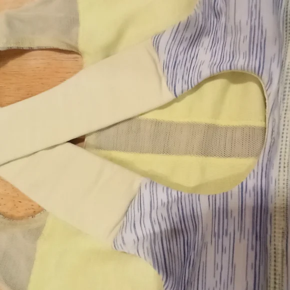 Lululemon atletica tank top - Picture 7 of 14